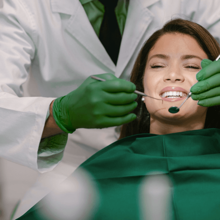 Zahnerhaltende Behandlung beim Zahnarzt – moderne Füllungstherapie